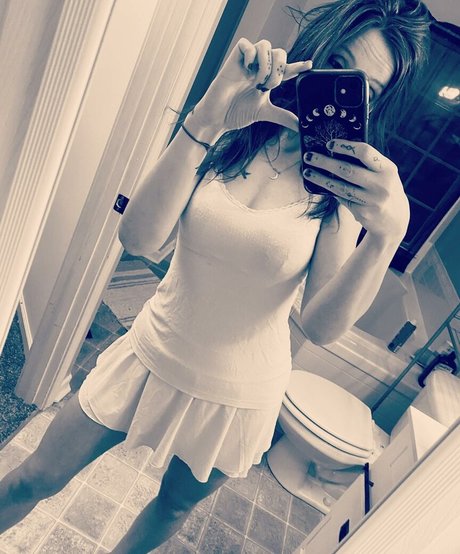 Naakte gelekte OnlyFans-foto van Camaray