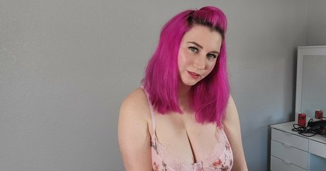 Naakte gelekte OnlyFans-foto van Piddykat