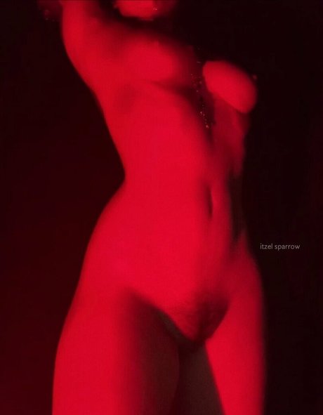 Itzel2002