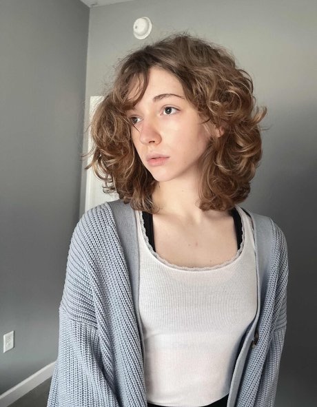 Naakte gelekte OnlyFans-foto van Bailey