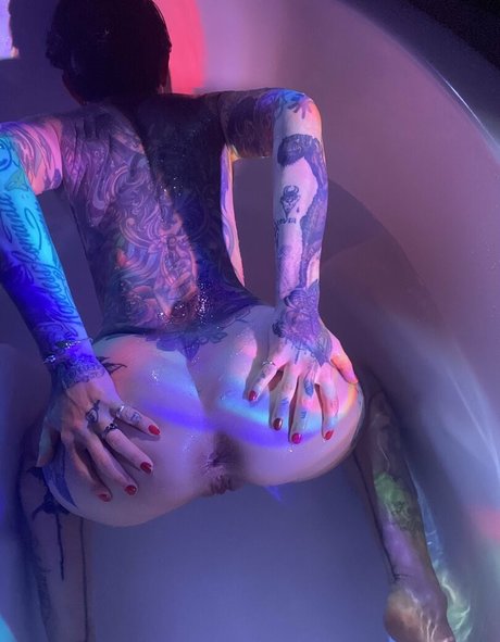 Naakte gelekte OnlyFans-foto van Underwearwolf