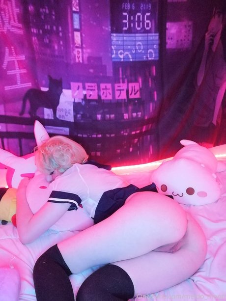 Meido Moon