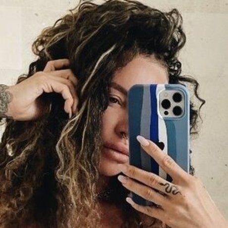 Naakte gelekte OnlyFans-foto van Anna Aksyuk
