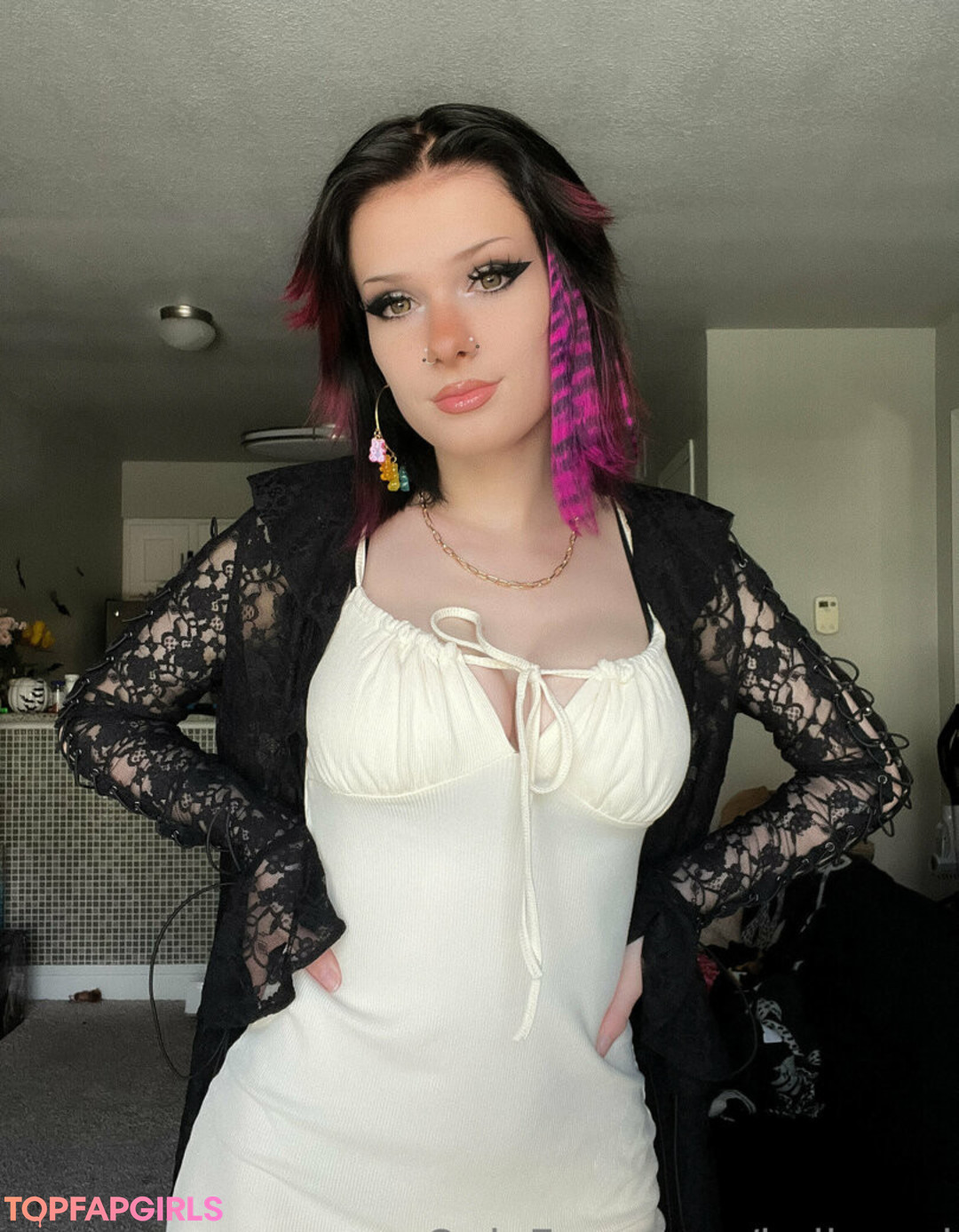 Naakte gelekte OnlyFans-foto van Koibunni #1293