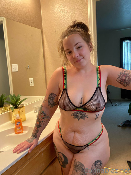 Naakte gelekte OnlyFans-foto van Corinadiaz