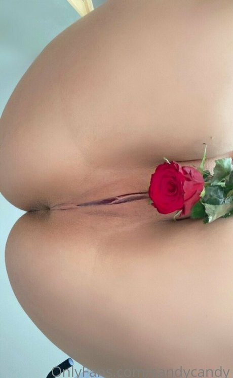 Naakte gelekte OnlyFans-foto van Sandycandy