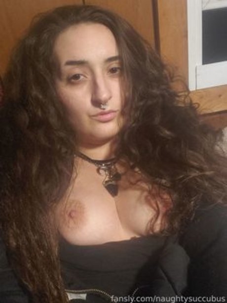 Naakte gelekte OnlyFans-foto van Isabella
