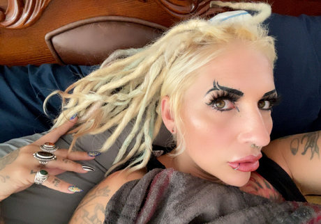 Naakte gelekte OnlyFans-foto van Xzanthia