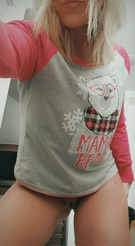 Naakte gelekte OnlyFans-foto van Bethadore