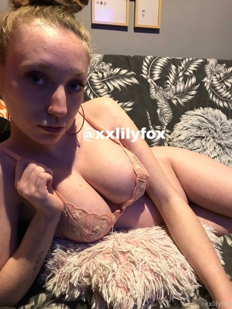Naakte gelekte OnlyFans-foto van Xxlilyfox