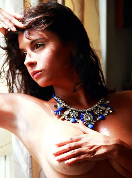 Naakte gelekte OnlyFans-foto van Barbara Savelli