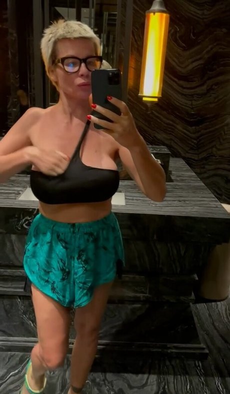 Naakte gelekte OnlyFans-foto van Nadya Basinger