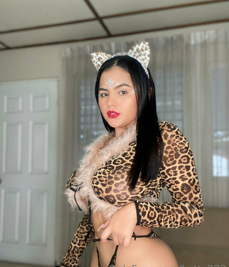 Naakte gelekte OnlyFans-foto van Katty222