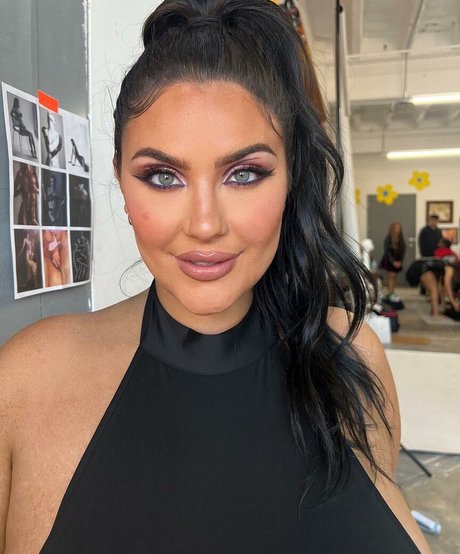 Naakte gelekte OnlyFans-foto van Brookebarrows