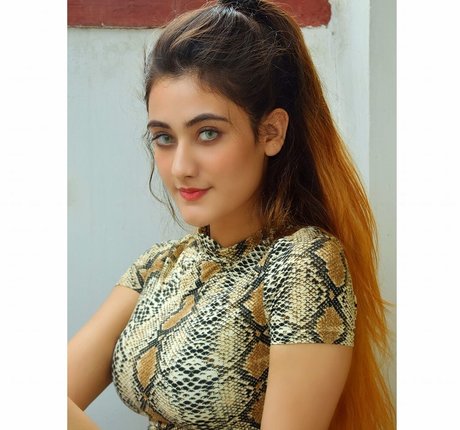 Naakte gelekte OnlyFans-foto van Nidhi Maheshwari