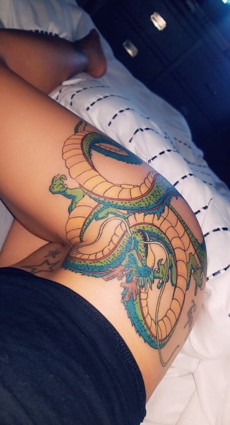 Naakte gelekte OnlyFans-foto van Thcsiren
