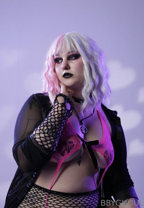 Naakte gelekte OnlyFans-foto van Babyghoulbunda