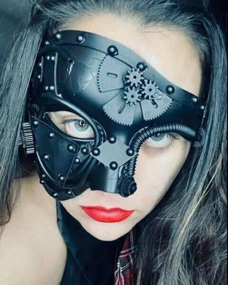 Naakte gelekte OnlyFans-foto van Picktheclown