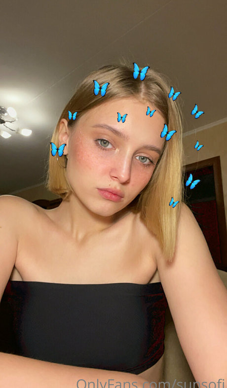 Naakte gelekte OnlyFans-foto van Sunsofi