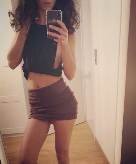 Naakte gelekte OnlyFans-foto van Bella Caramella