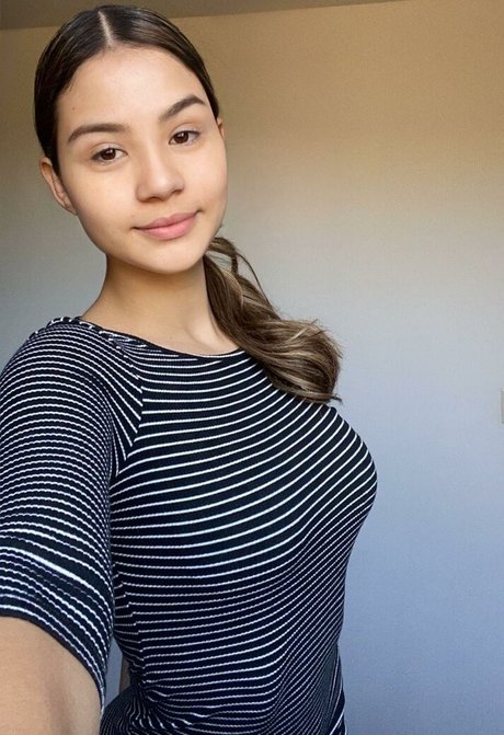 Naakte gelekte OnlyFans-foto van Anamaria2030