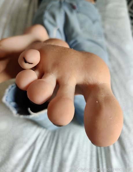 Alicefrenchfeet