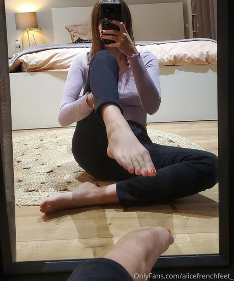 Alicefrenchfeet