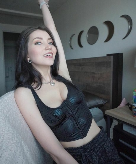 Naakte gelekte OnlyFans-foto van Perfectmonster