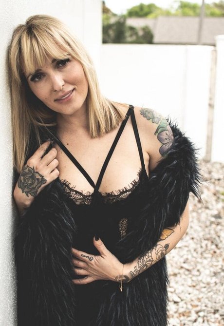Naakte gelekte OnlyFans-foto van Robin Love