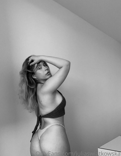 Naakte gelekte OnlyFans-foto van Juliaswiatkowska