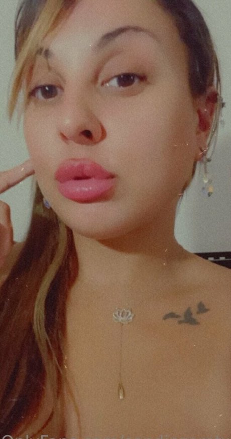 Naakte gelekte OnlyFans-foto van Sendinzerotwo