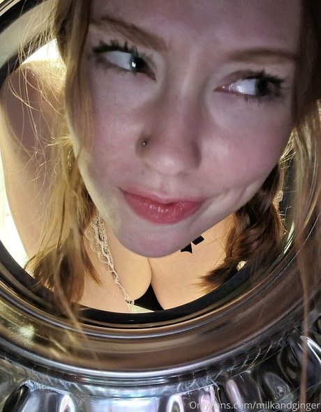 Naakte gelekte OnlyFans-foto van Sadie Safir