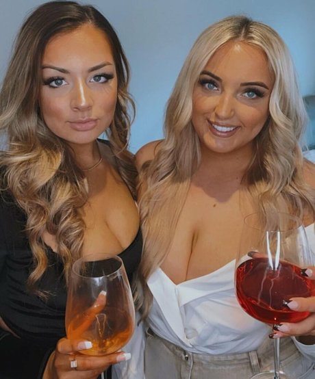 Naakte gelekte OnlyFans-foto van Olivia D
