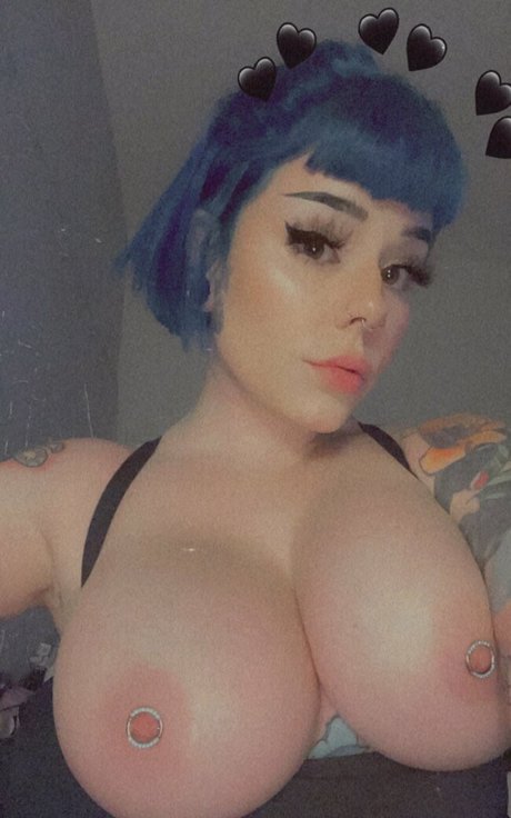 Naakte gelekte OnlyFans-foto van Sleepylaika