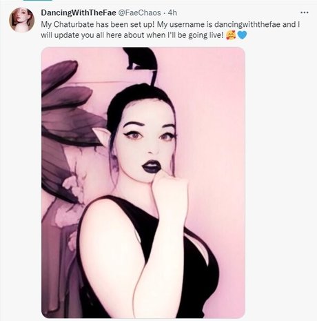 Naakte gelekte OnlyFans-foto van Dancingwiththefae