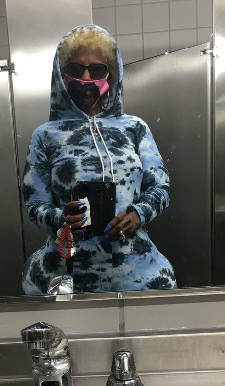 Naakte gelekte OnlyFans-foto van Msphat70