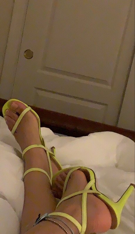 Pretty Feet