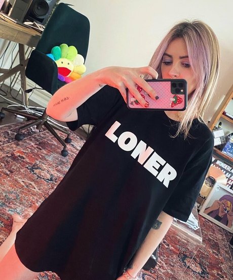 Naakte gelekte OnlyFans-foto van Alison Wonderland