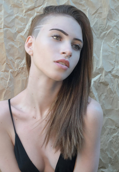 Naakte gelekte OnlyFans-foto van Laura Padilha