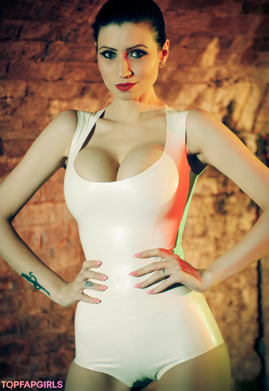 Naakte gelekte OnlyFans-foto van Lillyroma1982 #1914