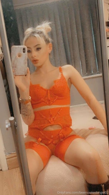 Naakte gelekte OnlyFans-foto van Beersoakedangel02