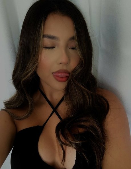 Gisselle Next Door