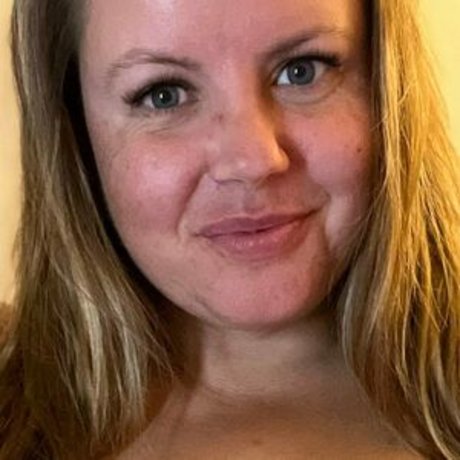 Naakte gelekte OnlyFans-foto van Bouncyrosie