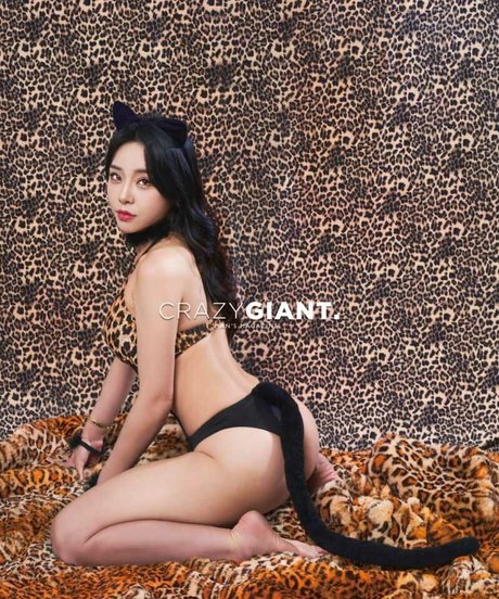 Naakte gelekte OnlyFans-foto van Shasafly