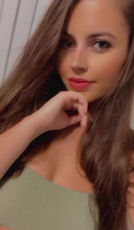 Naakte gelekte OnlyFans-foto van Victoria Boiadgieva