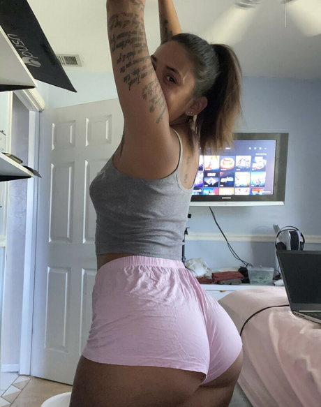 Naakte gelekte OnlyFans-foto van Yas Or Nathali Nostades