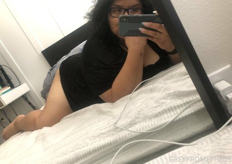 Naakte gelekte OnlyFans-foto van Lydiagrey