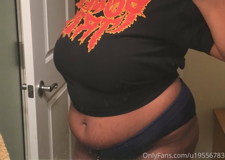 Naakte gelekte OnlyFans-foto van Lilithlondon