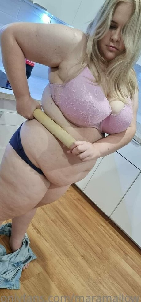 Naakte gelekte OnlyFans-foto van Maramallow