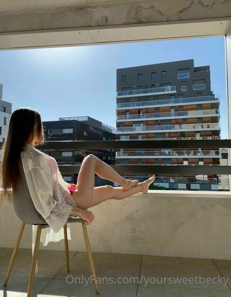 Naakte gelekte OnlyFans-foto van Yoursweetbecky